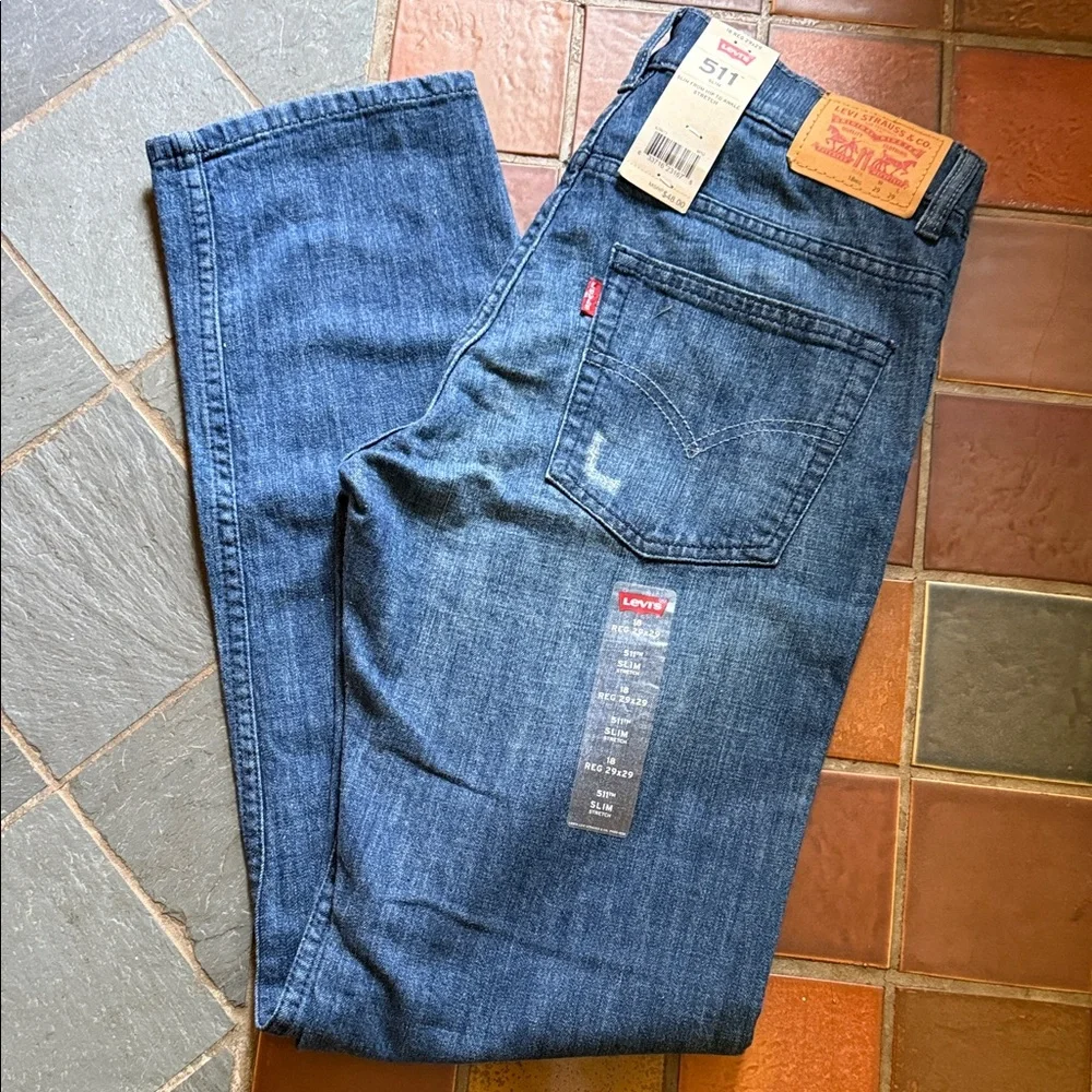 NWT! Levi’s 511 Slim Jeans | Medium Wash Distressed | 29x30